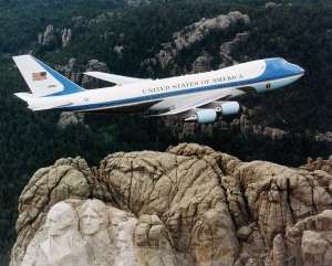 Trump inaugurează miercuri noul Air Force One primit cadou de la Qatar